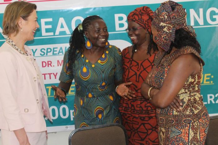 School of Women and Gender Studies and School of Law hold Public Dialogue on “Women in Peace Building