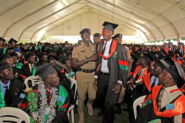Police Attempt to Arrest Former Makerere ‘Strike Lord’ on Graduation