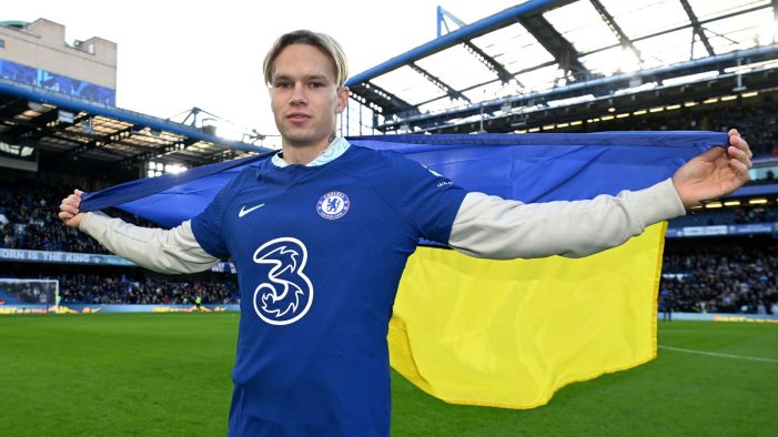 Chelsea sign Arsenal target Mykhailo Mudryk from Shakhtar Donetsk for £88.5m