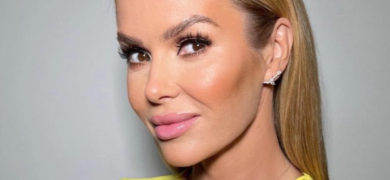 Amanda Holden Lifting Cheeky Tennis Skirt Without Underwear Told To ‘Stop’