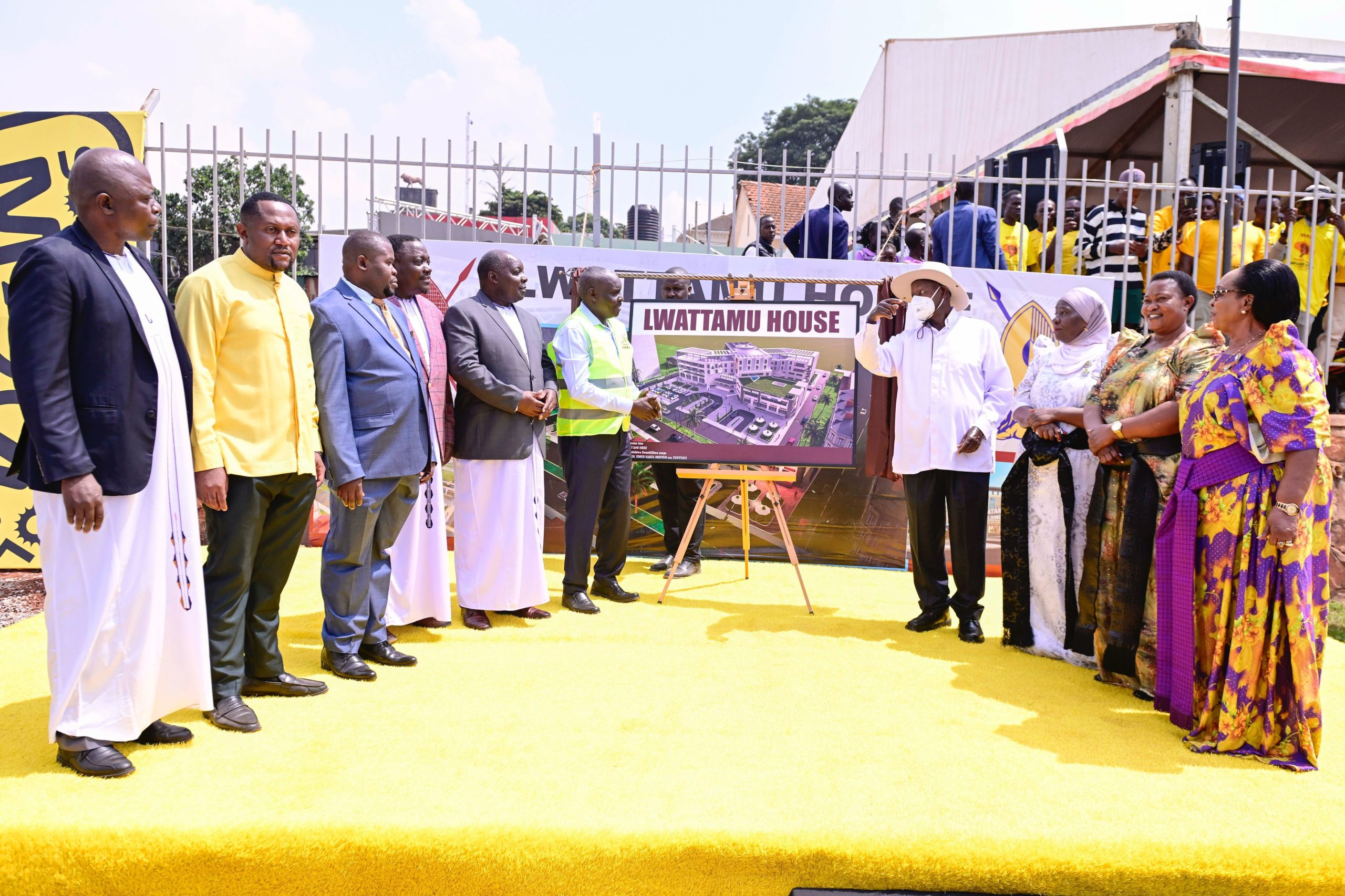 President Museveni Launches Construction of Shs 58 Billion Cultural Complex  for Buganda Clan Leaders, image size:2560x1706